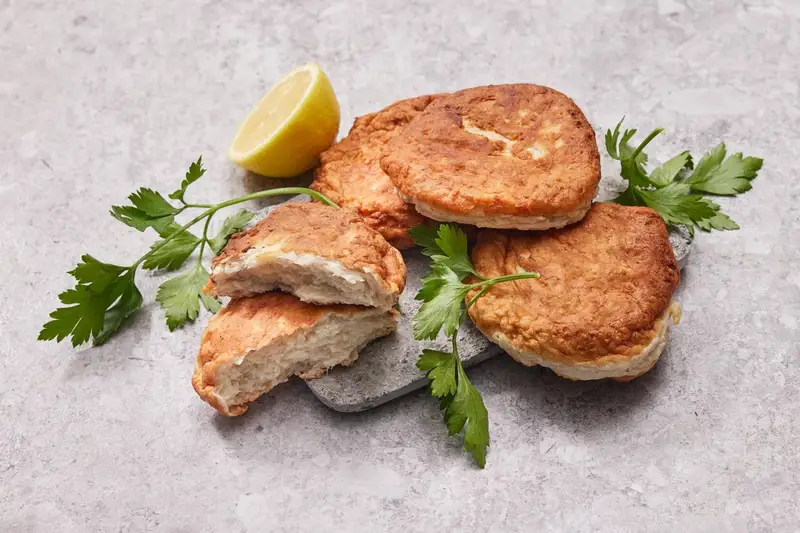 Seikaker fra Dalen hos Fiskeruta – saftige fiskekaker laget av sei i høy kvalitet